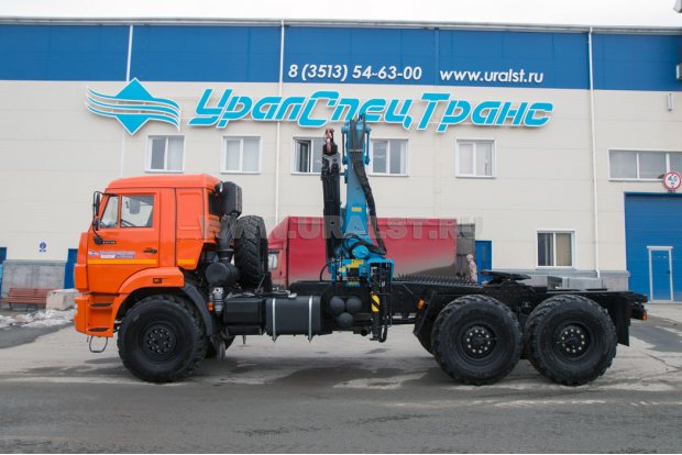 Тягач Камаз 43118-46 с КМУ ИМ-240