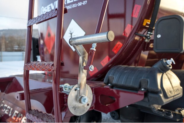 Подъем и опускание защитного ограждения