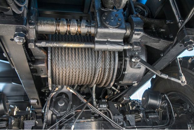 Задняя механическая лебедка (опция)