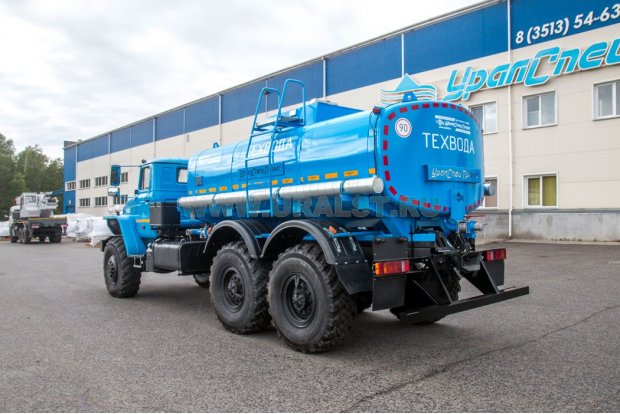Автоцистерна для воды Урал 4320 АЦВ-10Т термос, насос