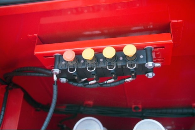 Пневмоуправлени донными клапанами