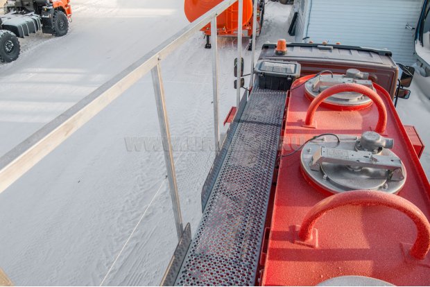 Площадка обслуживания цистерны