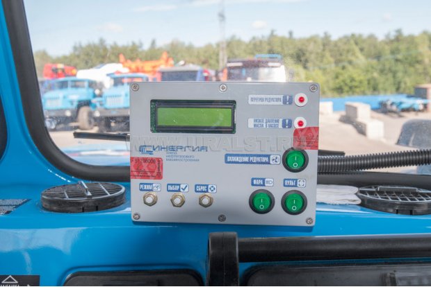 Управление насосной установкой в кабине водителя