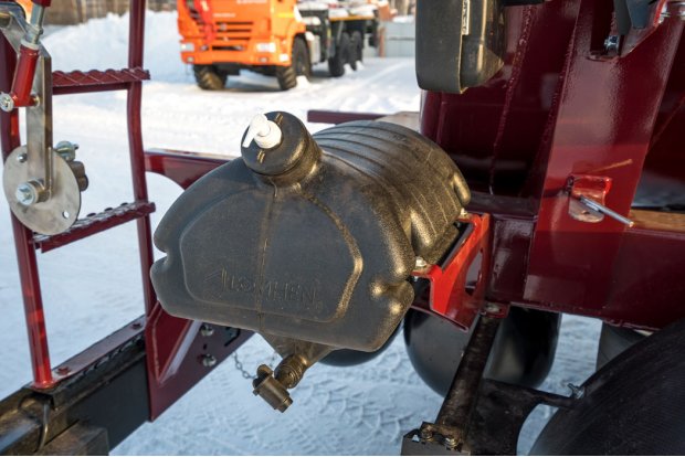 Бак для воды с краном и дозатором под жидкое мыло