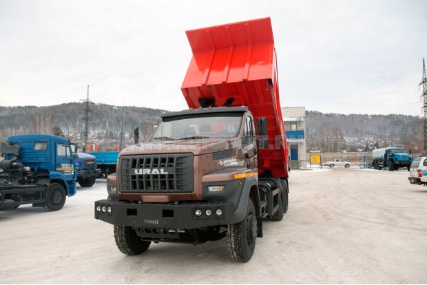 Самосвал Урал-NEXT 4320-72Е5 с задней разгрузкой