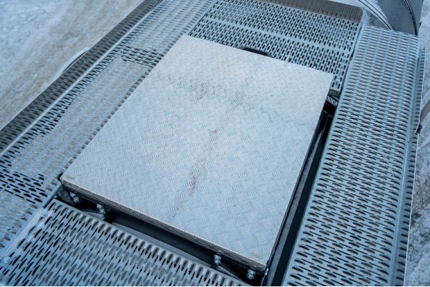 Площадка обслуживания заливной горловины