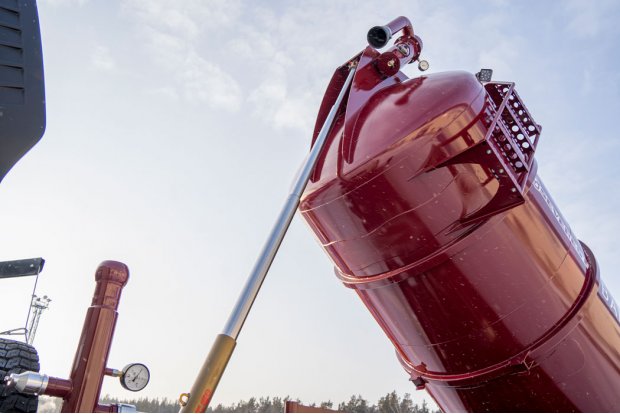 Гидроцилиндр подъёма цистерны