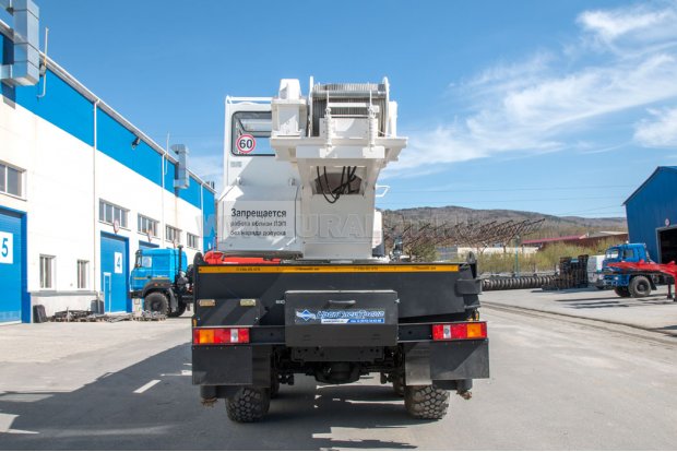 Автокран Челябинец КС-45721