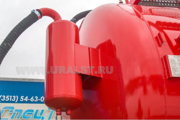 Прицеп-цистерна влагоотделитель