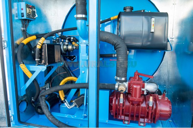 Отсек с насосом