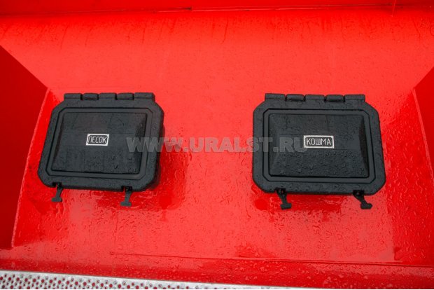 Ящики для песка и кошмы