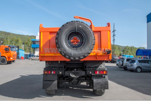 Самосвал Урал 5557-60Е5 с трёхсторонней разгрузкой
