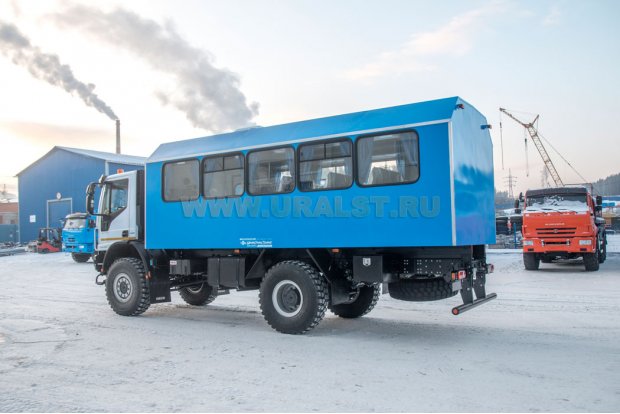 Вахтовый автобус IVECO-AMT 423900