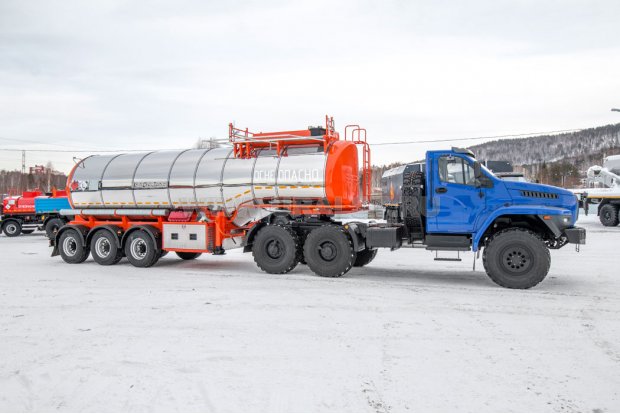 Полуприцеп цистерна нефтевоз ППЦН 26КТ-32 УСТ 9465 термос, нар. нерж, внутр. 5 мм