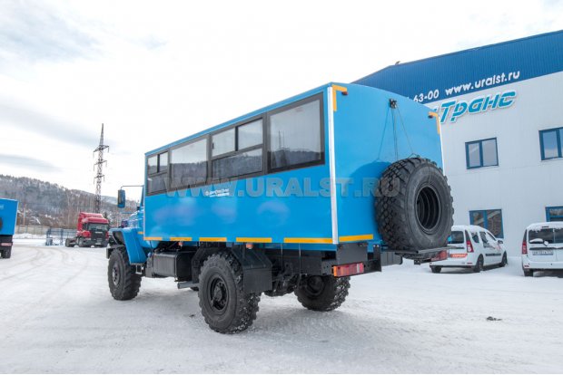 Автобус вахтовый Урал 32552-0013-61Е5