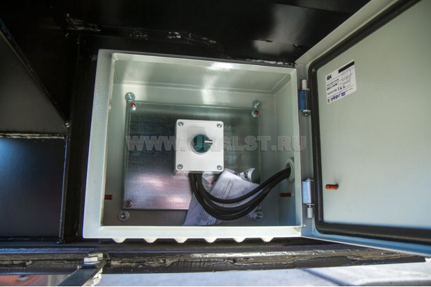 Ящик металлический