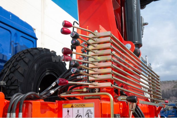 Рычаги управления опорами КМУ