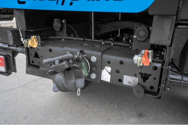 Заднее сцепное устройство