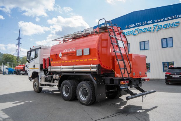 АТЗ-17-2 два отсека, УВТ-40, УСТ 5453, SHACMAN (ШАКМАН) SX32586V385 6х6, 315/80R22,5, КБ 3775мм. (двускатная ошиновка)