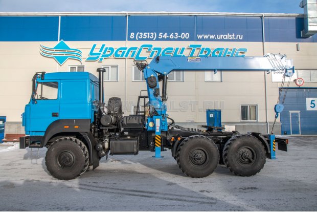 Седельный тягач Урал с КМУ