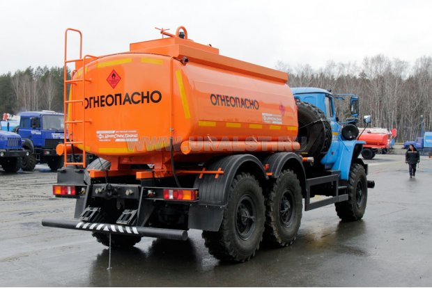 Автотопливозаправщик