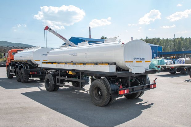 Прицеп-цистерна для воды