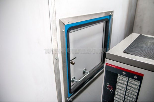 Люк доступа к токарному станку