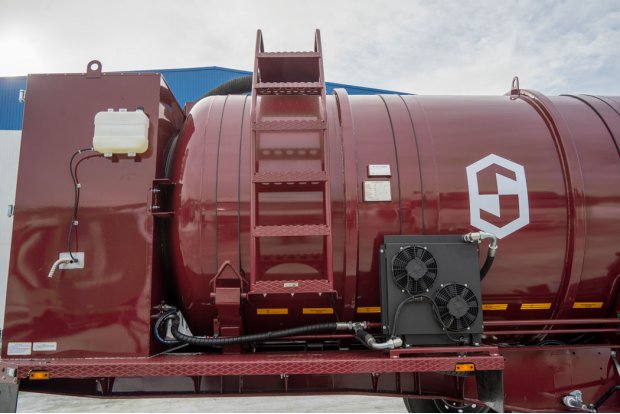 Лестница для подъема на площадку обслуживания цистерны