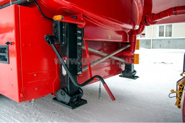 Опорное устройство полуприцепа