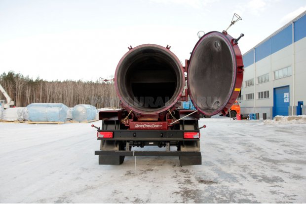 Открывающееся днище