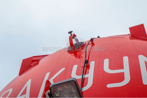 Смотровое окно емкости