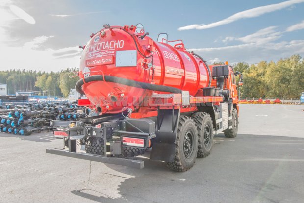 Автоцистерна вакуумная коммунальная МВ-9+1-ОД ВК-6М бак для воды УСТ 5453A3-60 Камаз 43118-50