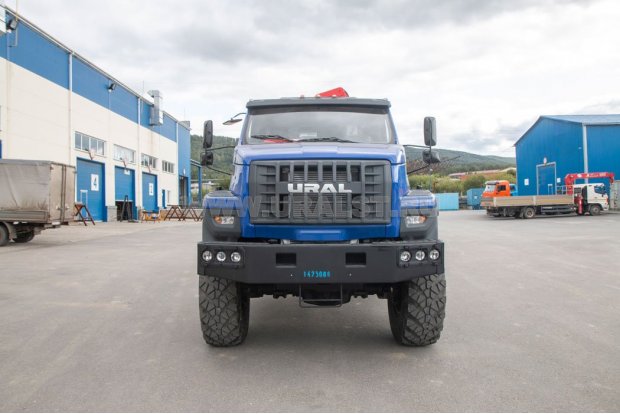 Седельный тягач с КМУ ИМ 150N УСТ 5453 Урал 44202-74 NEXT