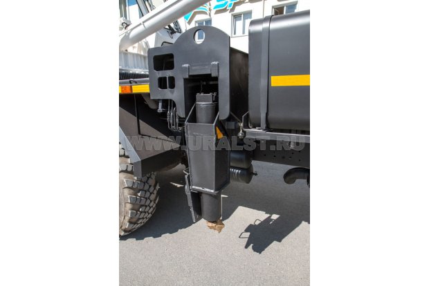 Опоры автокрана КС-45721