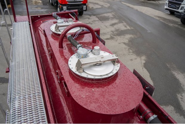 Заливные горловины