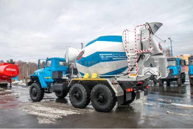 Автобетоносмеситель АБС 6АП Урал 5557-60Е5