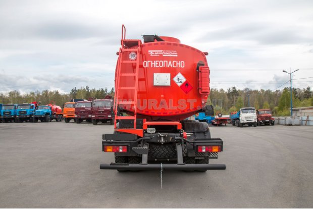 Автотопливозаправщик АТЗ-16 УСТ-5453