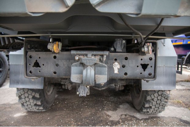 Заднее сцепное устройство