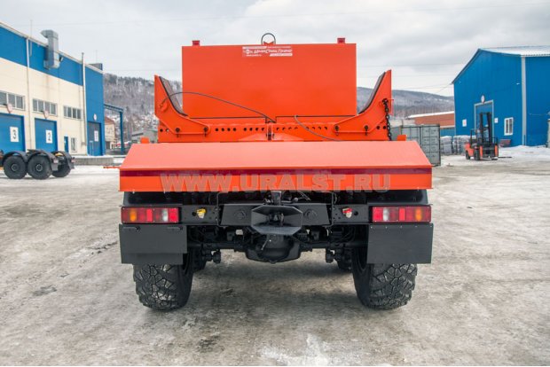 Трубоплетевозный тягач ТПВ УСТ 5453 Урал NEXT 5557-74