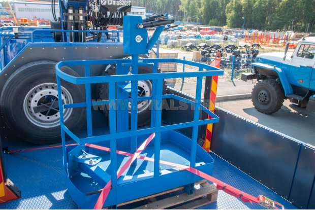 Корзина КМУ для груза