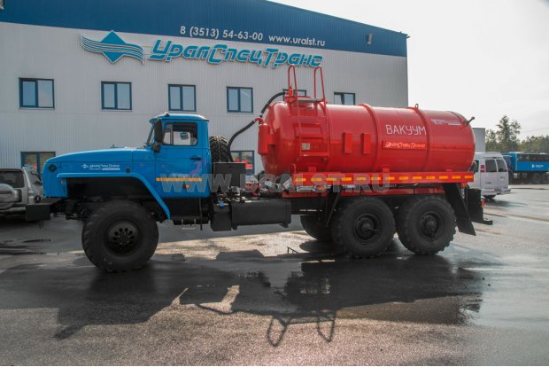 Автоцистерна вакуумная МВ-10 КО УСТ 5453 Урал 4320-72Е5, наружн. шп 