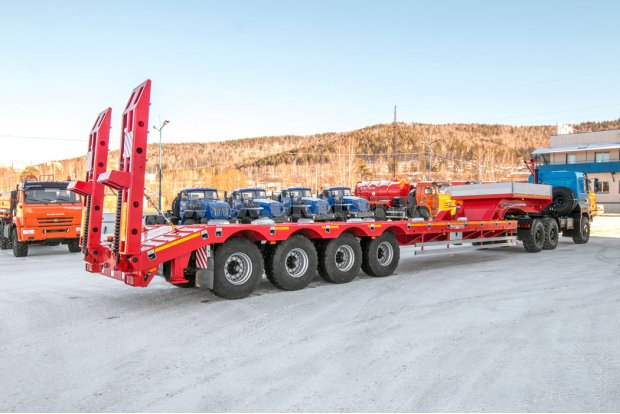 Полуприцеп-тяжеловоз 60 тн, механические трапы 