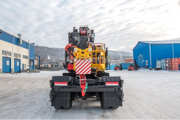 Седельный тягач с КМУ ИТ-200 (тросовый, люлька, бур) УСТ 5453 Камаз 65225