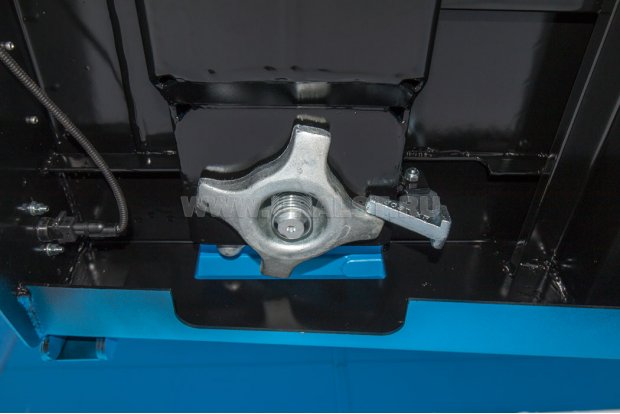 Контейнеровозный фитинг