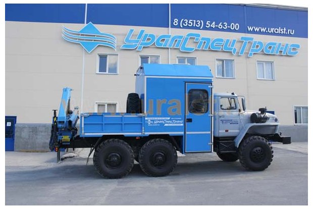 Автофургон Урал с КМУ