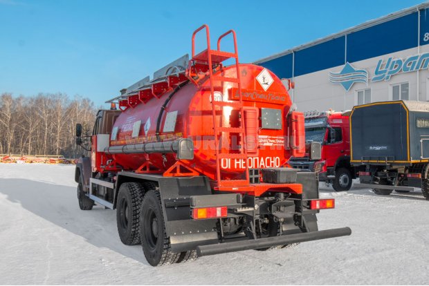 Автотопливозаправщик АТЗ-11-3 УСТ 5453 Урал 73945-01