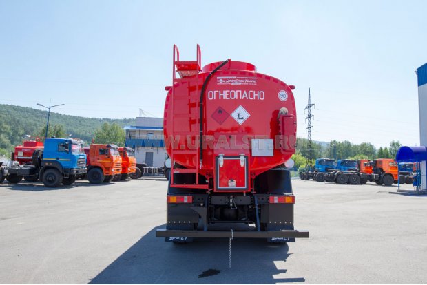 Автоцистерна для нефти АЦН-17Т УСТ 5453 Урал-63701