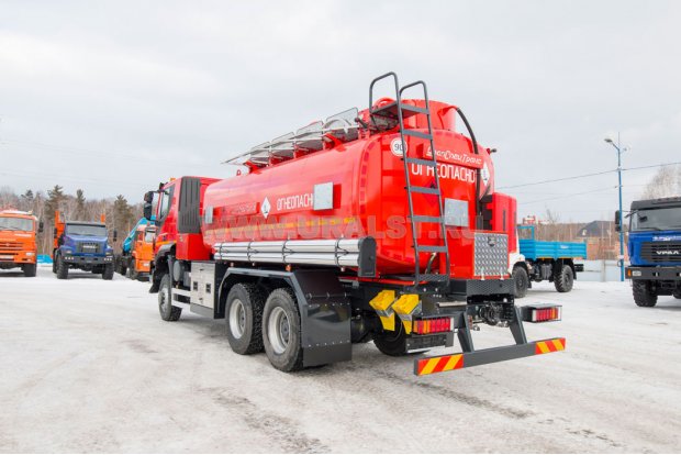 Автотопливозаправщик АТЗ-18-2 IVECO-AMT TRAKKER AD380T45W 4300 ММ, задний УВТ