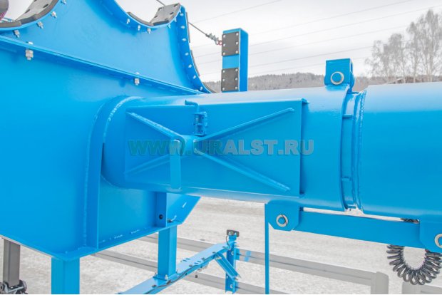 Механизм телескопирования полуприцепа опоровоза