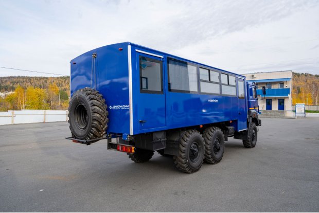 Автобус вахтовый Урал 3255-3013-79Е5